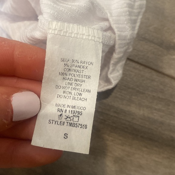 White Crop Top - Picture 3 of 3